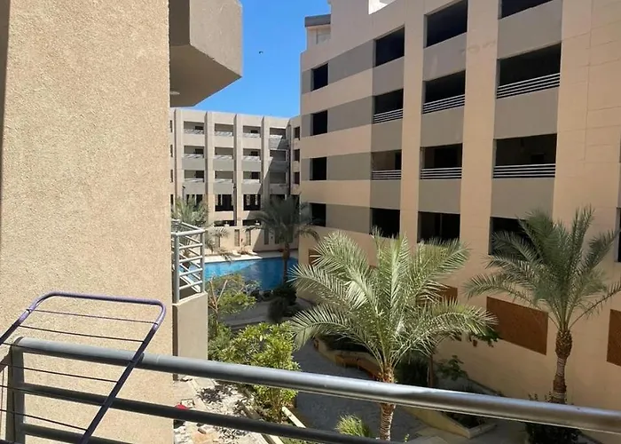 Furnished Pv In Princess Near Air Port Wifi Apartment