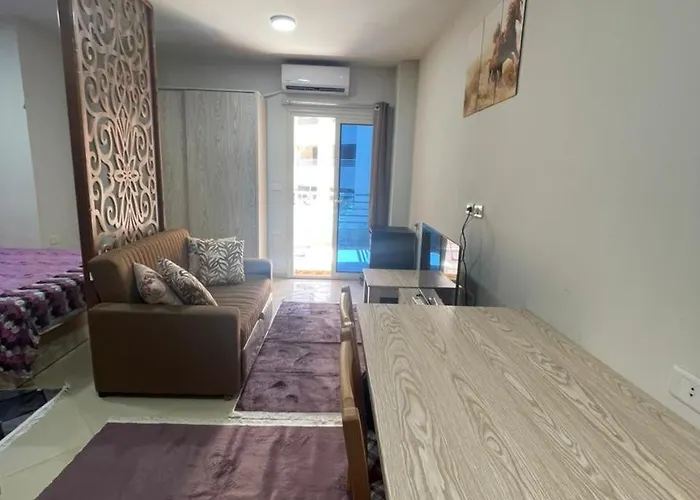 Furnished Pv In Princess Near Air Port Wifi Apartment *
