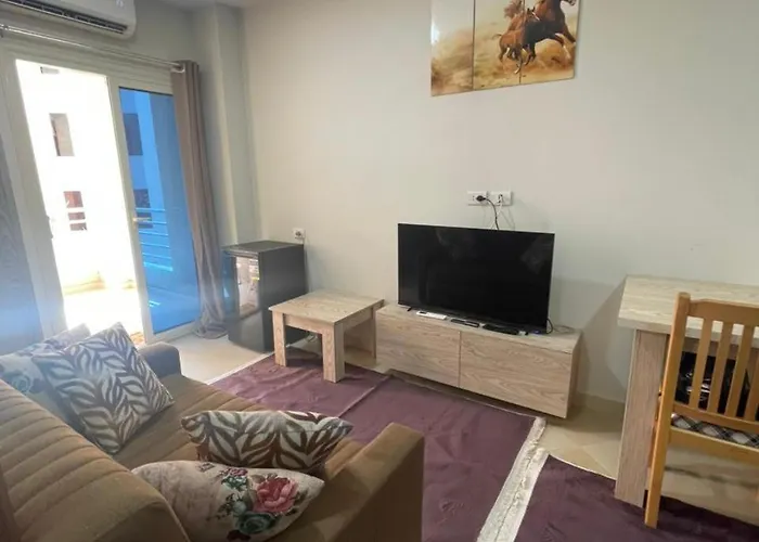 Furnished Pv In Princess Near Air Port Wifi Apartment *
