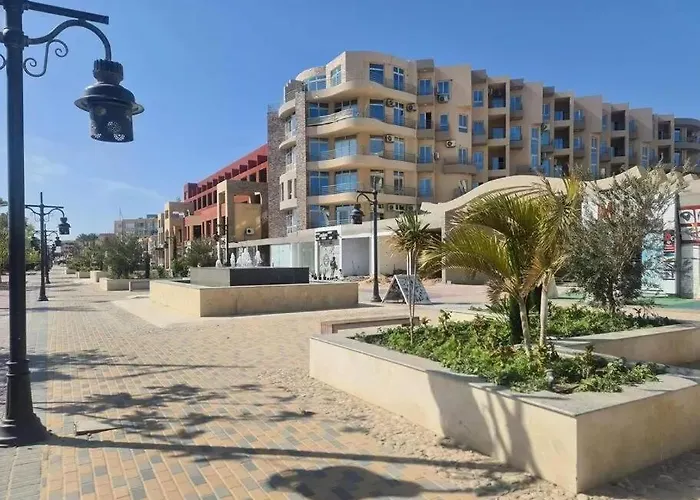 Furnished Pv In Princess Near Air Port Wifi Apartment